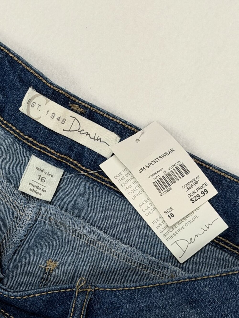 NWT  Denim Cropped Jeans Size 16 Raw Hem Frayed Detail Stretch Mid Rise plus - Picture 5 of 7